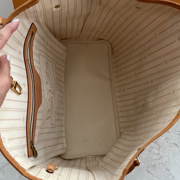 Authentic Louis Vuitton Damier Azur. - Picture 5 of 9